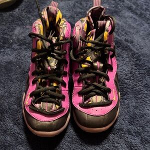 Nike Kids Shoes in Pink and Black